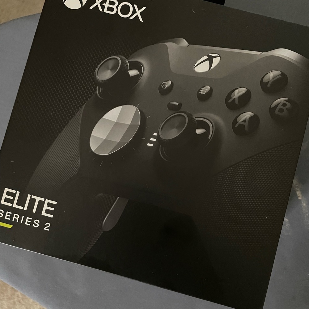 Xbox Elite Series 2 controller…